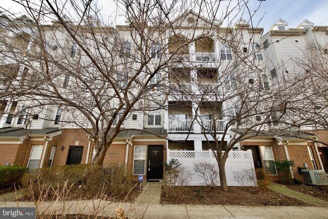 2324 Henshaw Pl Unit 3