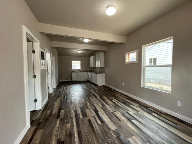 Building Photo - 8109 Glider Ave Rental