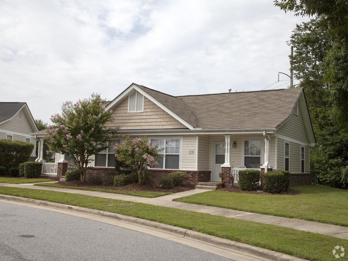 Spring Brook Meadows - Spring Brook Meadows Apartments