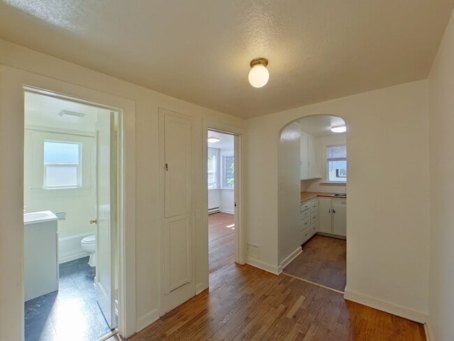 Photo - Glacier Tri-Plex Unit 1408 Ferry Street