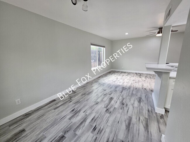8340 E Fond Du Lac Dr