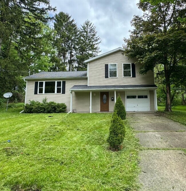 Photo - 201 Imperial Ct House