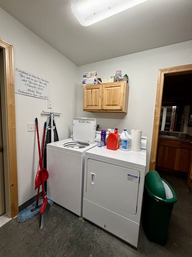 Photo - 44010 Oehler Rd