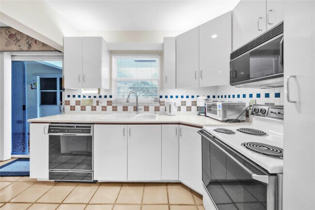 Photo - 2400 S Ocean Dr Unit 312(availableJan2)
