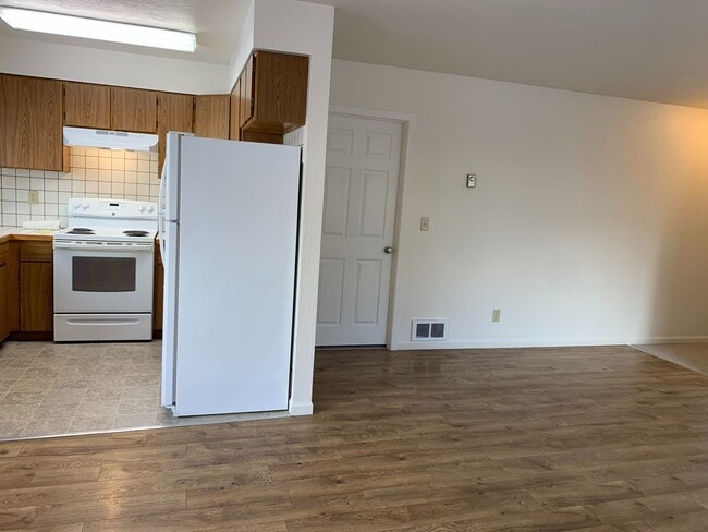 Photo - 1846-1848 Sargent Ave Unidad 1848