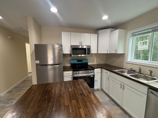 Photo - 307 W General Stewart Wy Unit B