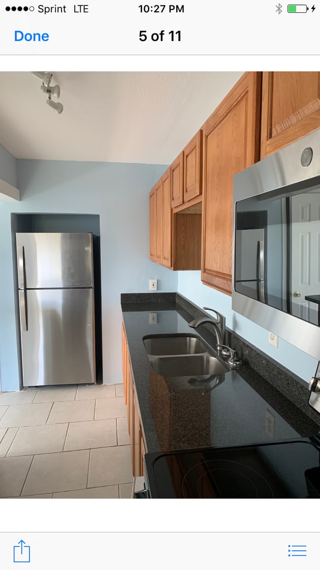 Building Photo - 302 Lincoln Ave Unit 14