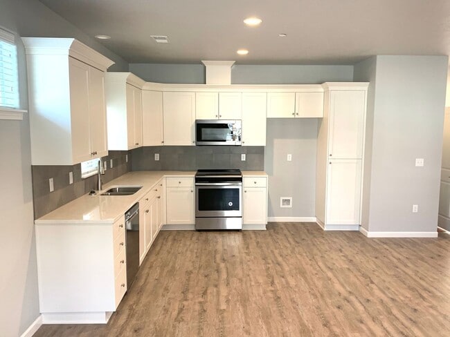 Photo - 3/2.5 Townhome for rent