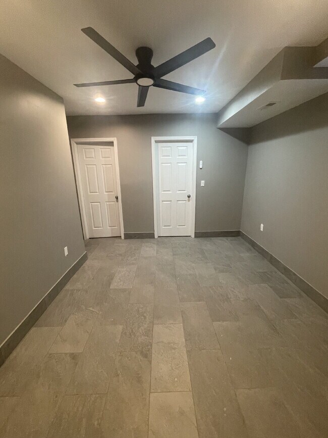 Photo - 3 Bedroom Fresh Renovation in Leetsdale!