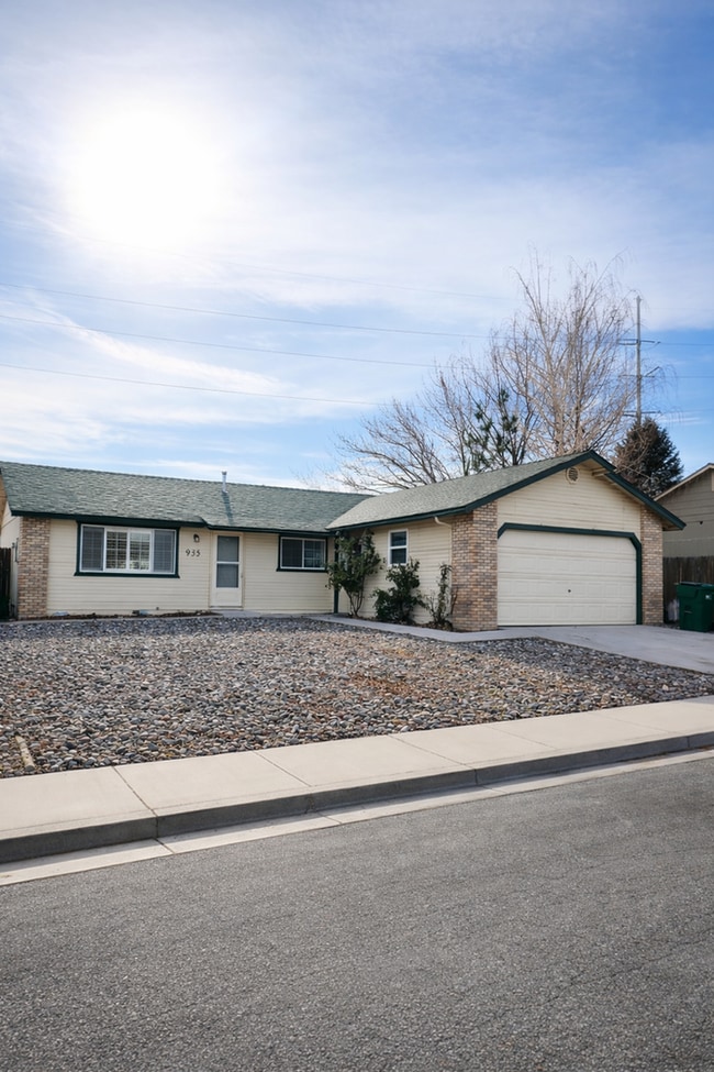 Building Photo - Carson City Home For Lease