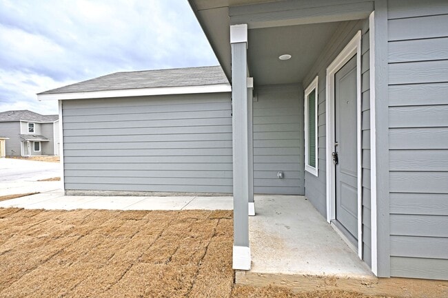 Photo - 2412 Shady Grv