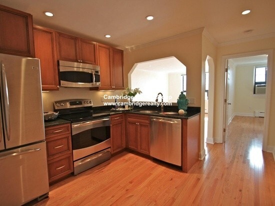 Building Photo - 64 Brattle St Unit 702T Rental
