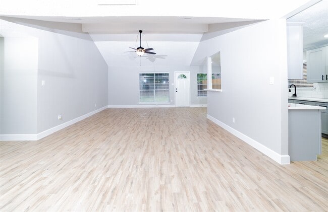 Photo - 5823 Toddington Rd