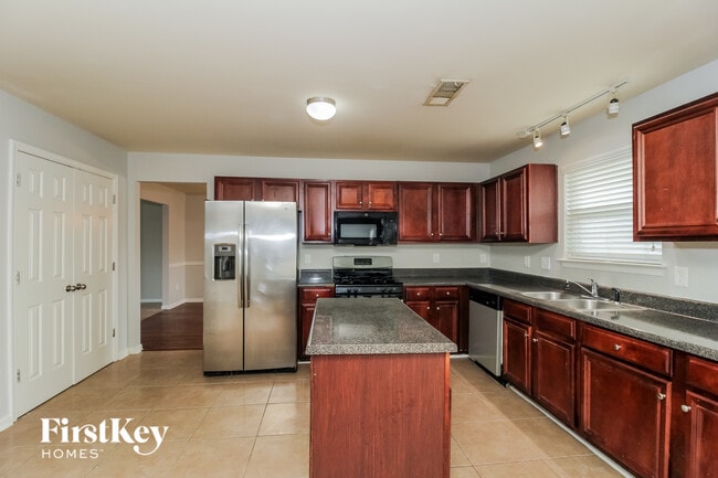 Photo - 11657 Kades Trail