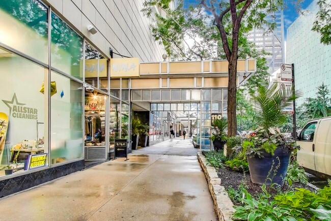 Photo - 110 E Delaware Pl Unit 1002