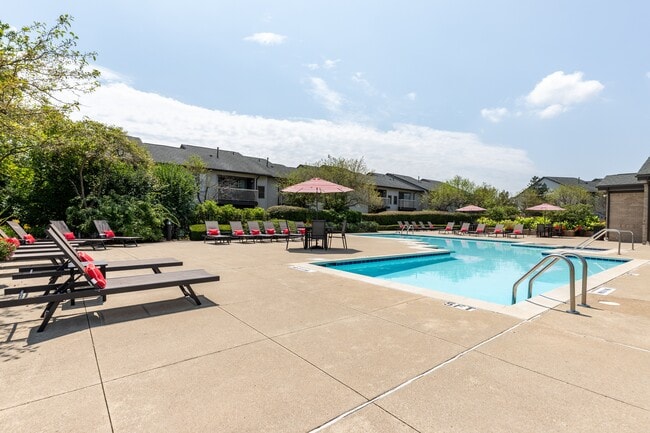 Building Photo - Woodland Meadows