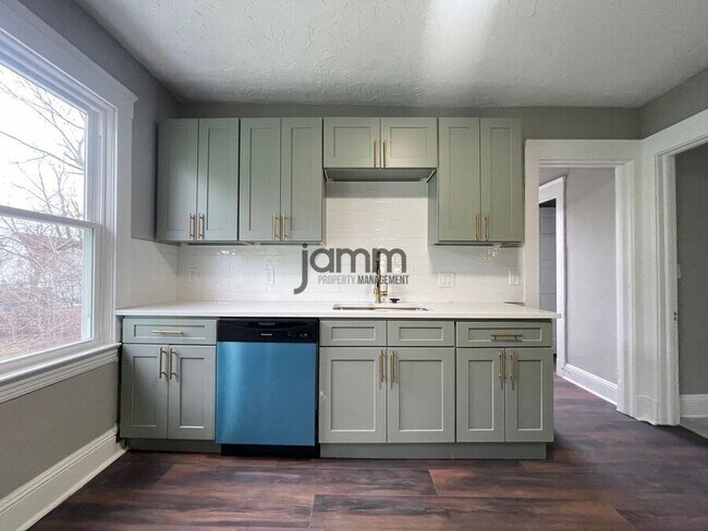 Photo - 2024 W 104th St Unit 2024 W 104th St (Upper)