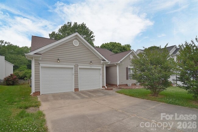 Photo - 550 Carlisle Dr