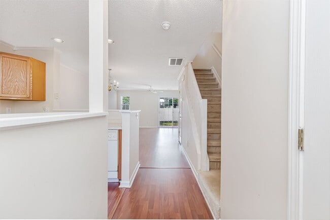 3555 Crepe Myrtle Ct