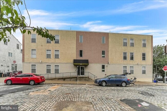 Building Photo - 401-11-411 N Front St Unit 2A Rental