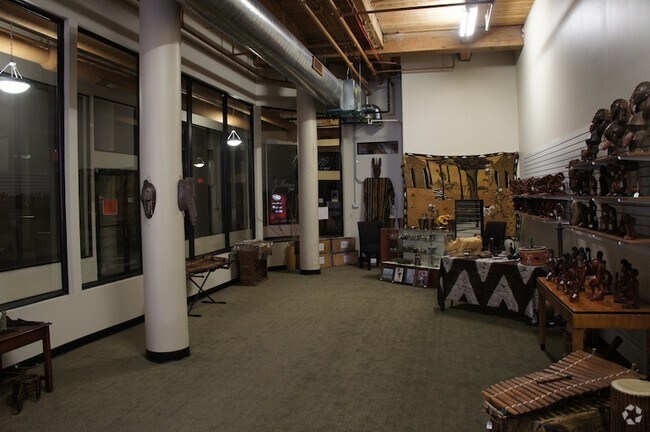 Roberts Galerie Lofts