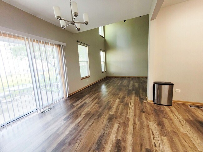 Photo - 573 Littleton Trail