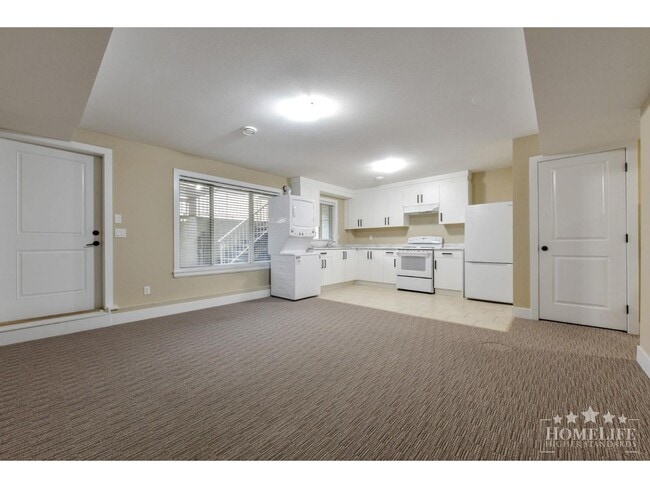 Photo - 19593-19572 72 Ave