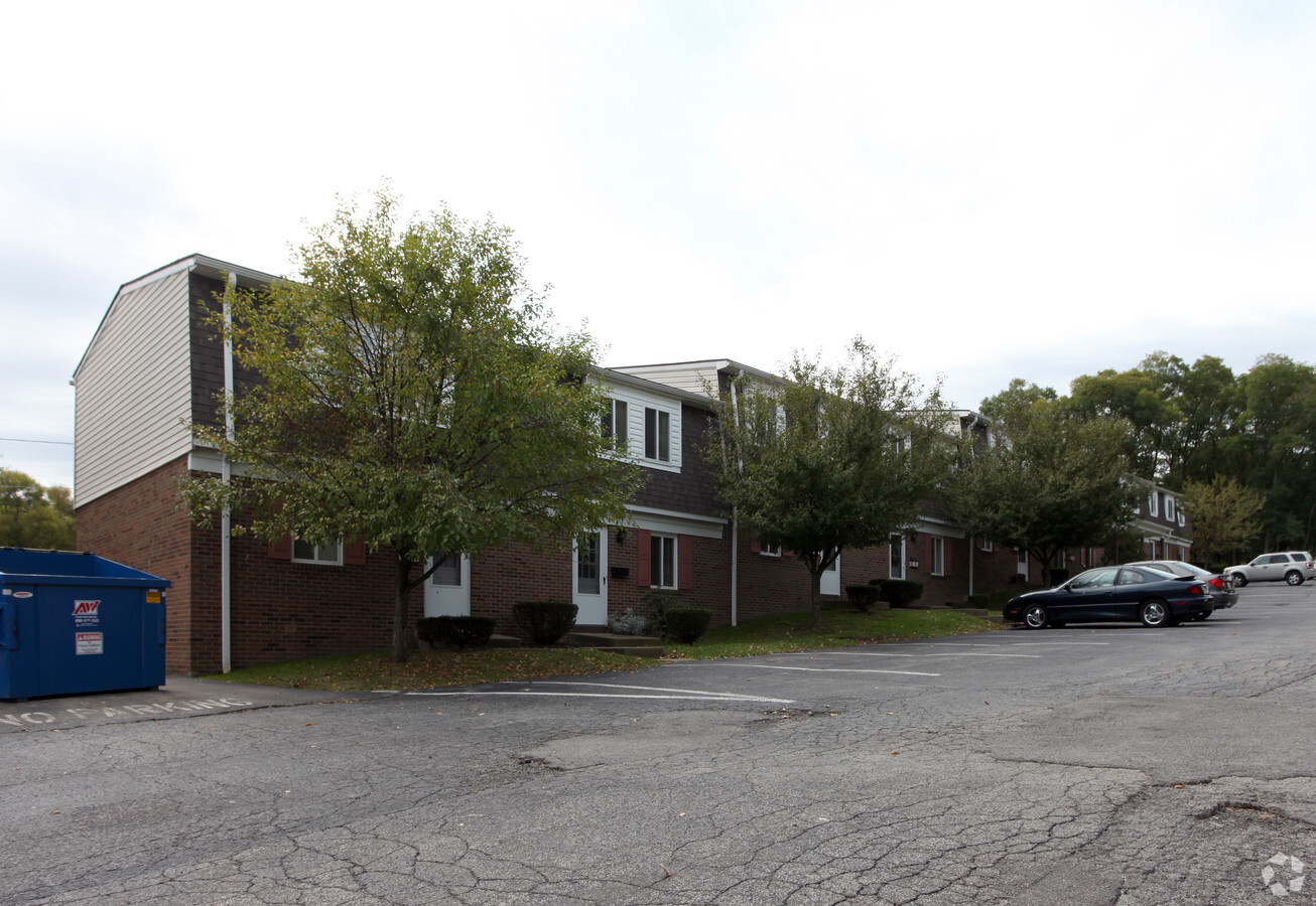Little Acres South - Little Acres South Apartments