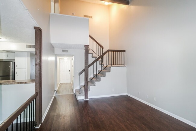 Photo - 819 Park Villa Way