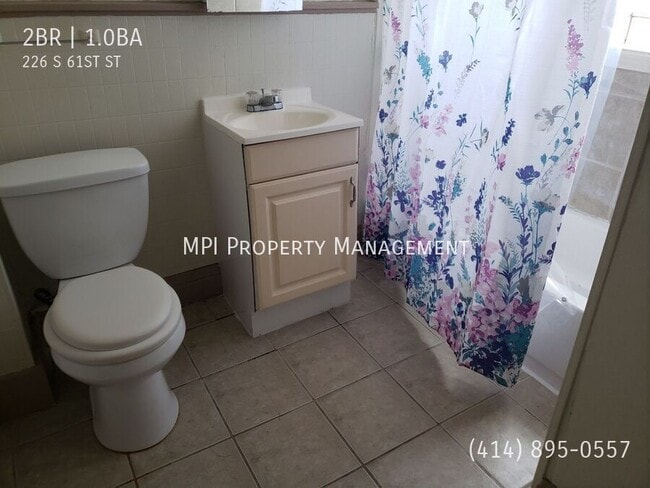 Photo - 226 S 61ST St