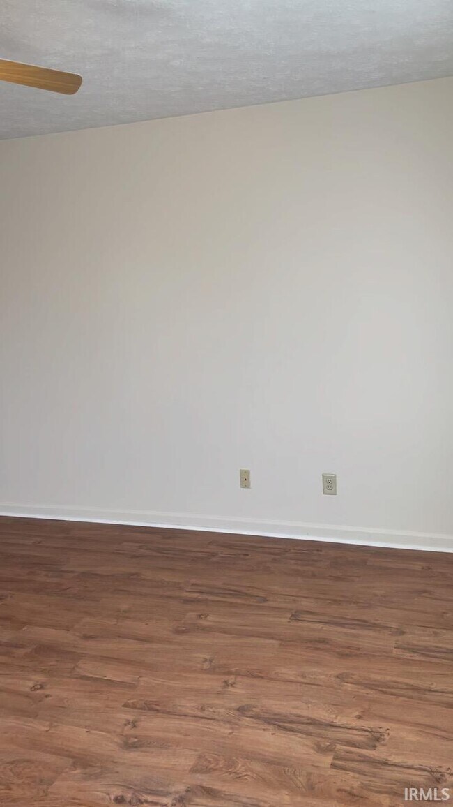 Photo - 5243 Raubs Ln