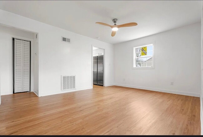 907 Central Ave