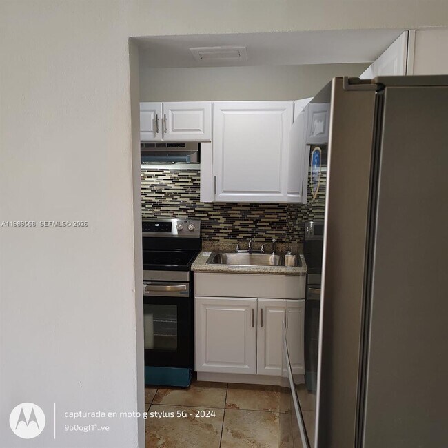 Photo - 2079 NE 167th St Unit 5