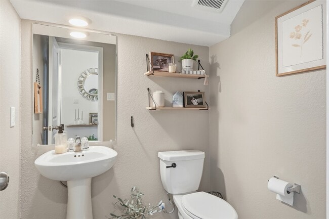 Photo - 358 Jewett Meadow Dr