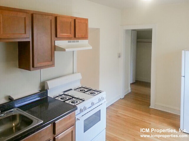 Photo - 5921 N Paulina St Unit 5941