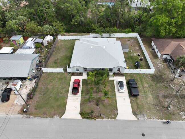 2027/2029 Guava Drive