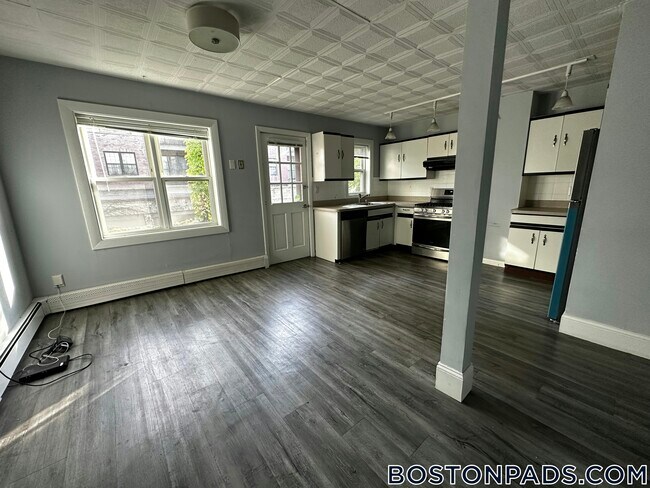 Photo - 195 Maverick St Unidad 1