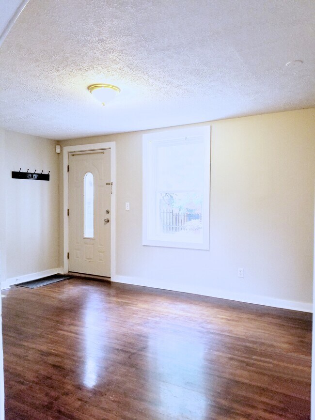 Living Room - 90 E 8th Ave