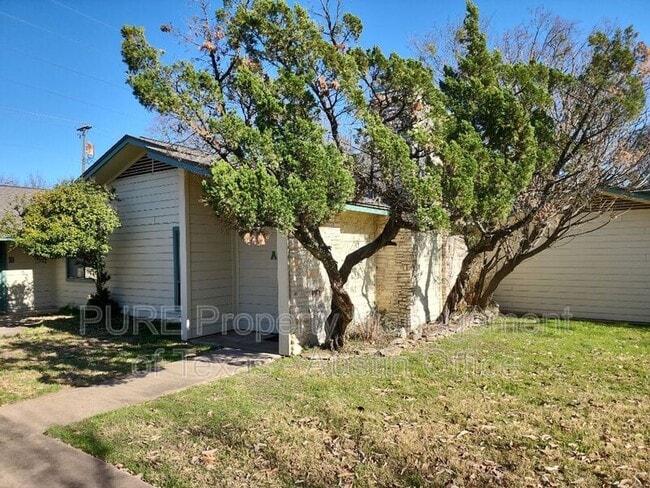 Building Photo - 6604 Scrub Oak Ln Rental