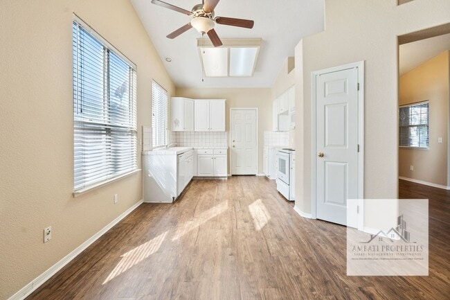 Photo - 3 Bed 2 Bath in Clovis Unified School District!