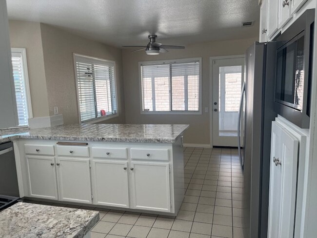 Photo - 4 bedroom Home in the heart of Temecula