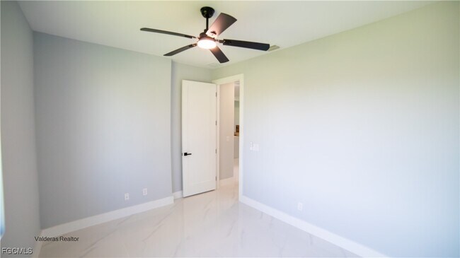 Photo - 2401-2403 Matena Ave S