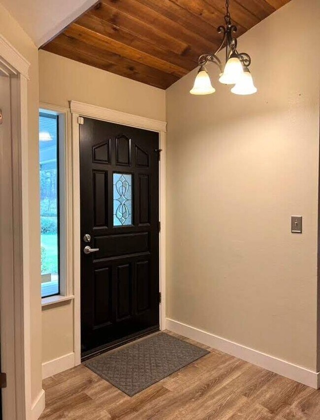 Photo - Lovely 4 Bedroom Home on Fox Island