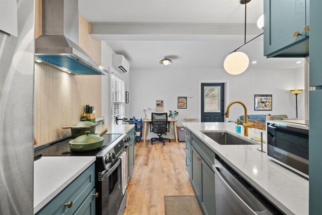 Photo - 2808 Jefferson St