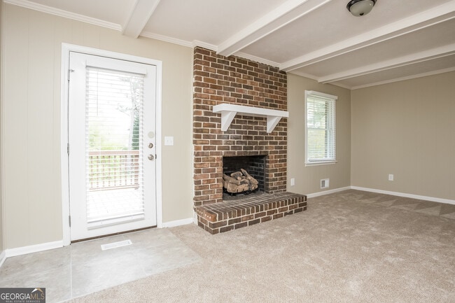 Photo - 680 N Kingsley Dr