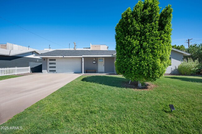 Building Photo - 2037 N 71st St Rental