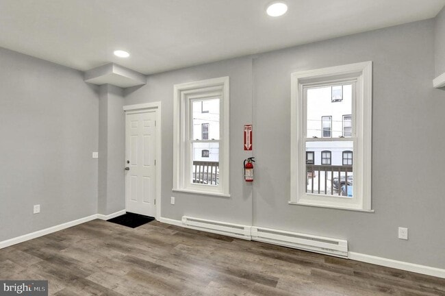 Building Photo - 1156 Franklin St Unit 2