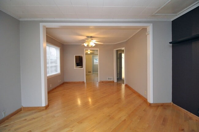 Photo - 5126 SE Monroe St