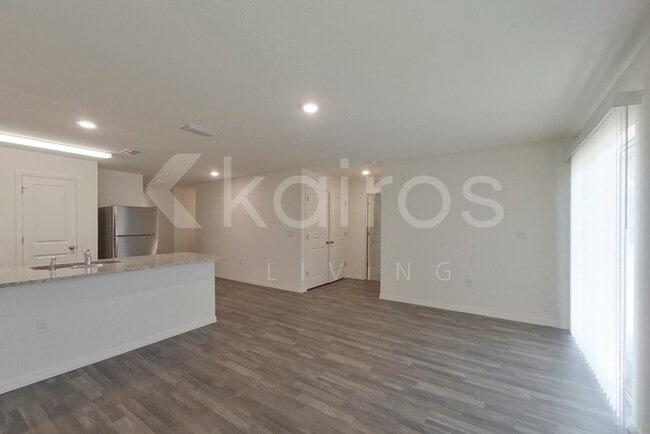 Photo - 150 Snedeker St