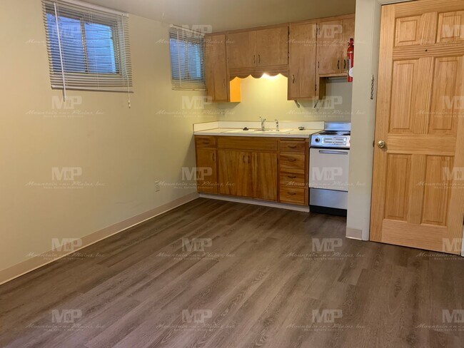 Photo - 638 1/2 S Meldrum St Unidad 638.5 S. Meldrum St.-M638.5